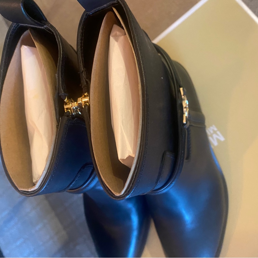 MICHAEL KORS 100% LEATHER MINDY Block Heel Bootie NEW IN BOX | MSRP $295 | S 8.5 - Picture 14 of 14